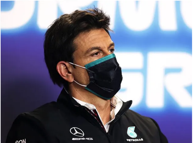 Toto Wolff admite erro de estratégia da Mercedes para o GP da Holanda 