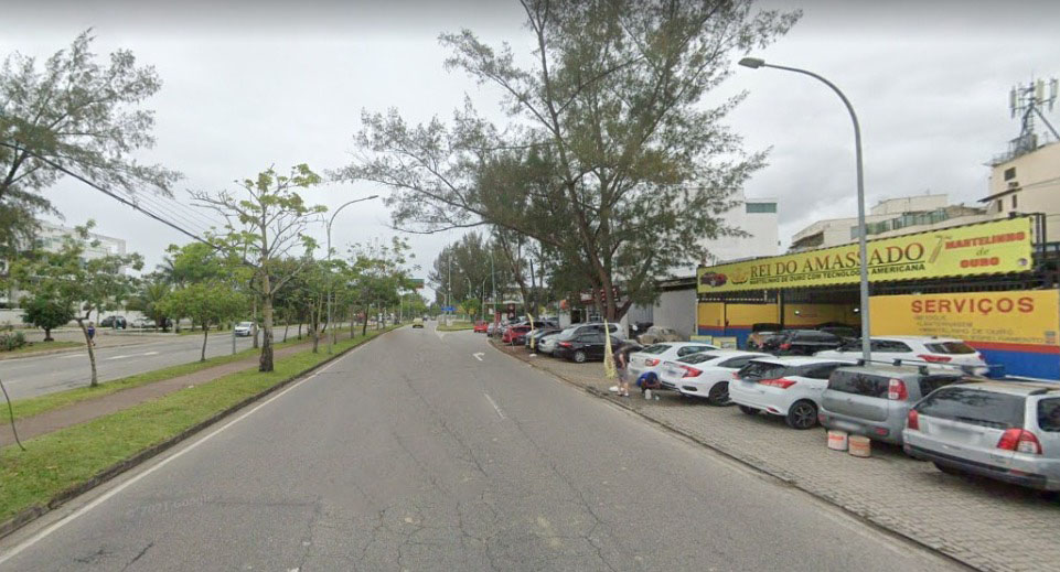 Motorista atropela três pessoas, no Recreio dos Bandeirantes, Zona Oeste do Rio Reprodução/Google Street View