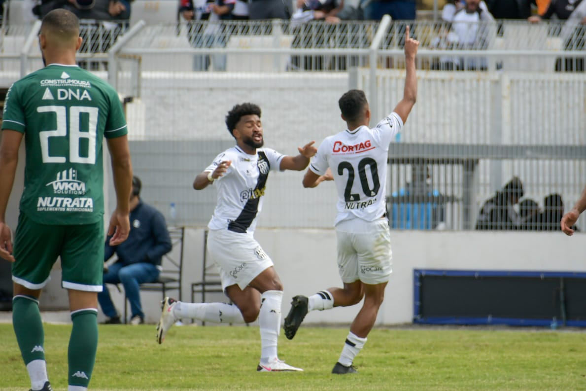 Com golaço de Fessin, Ponte Preta vence Guarani e afunda o rival na tabela da Série B Divulgação/Ponte Preta