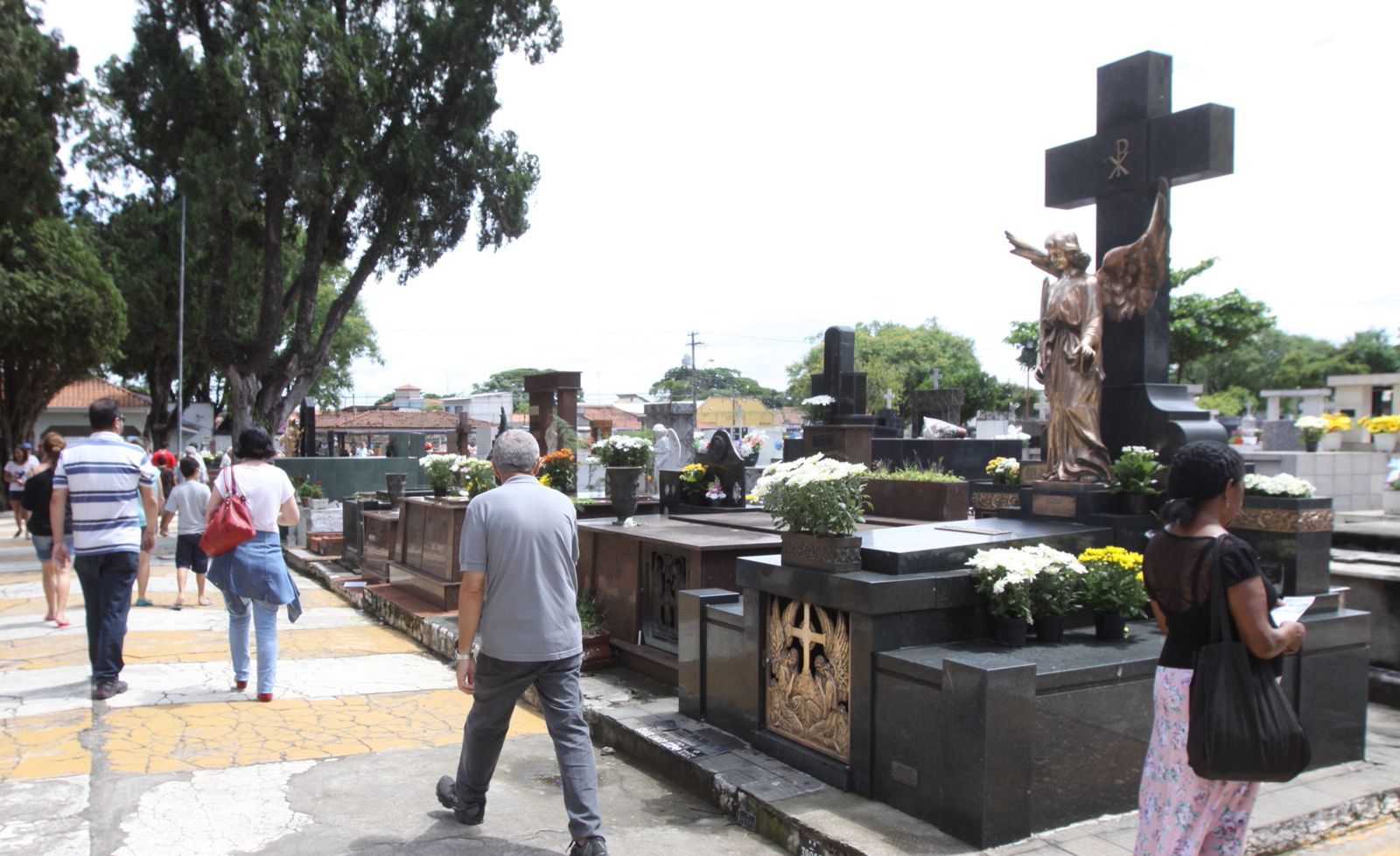 Cemitério municipal, no bairro Avareí, é um dos mais antigos da região Divulgação/ PMJ