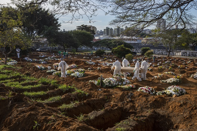 Brasil teve mais de 430 mil mortes até março Lalo de Almeida/Folhapress