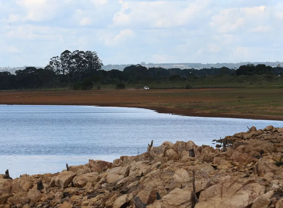Minas e Paraná entram em alerta para secas