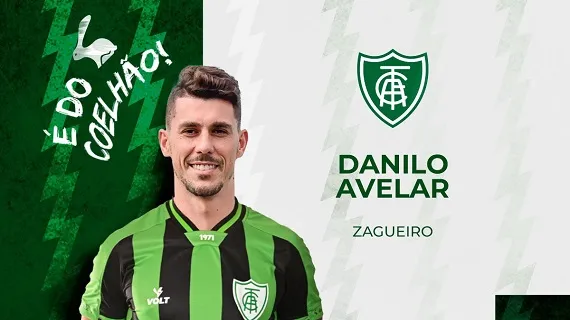 Danilo Avelar assume ato racista em jogo online; Corinthians se