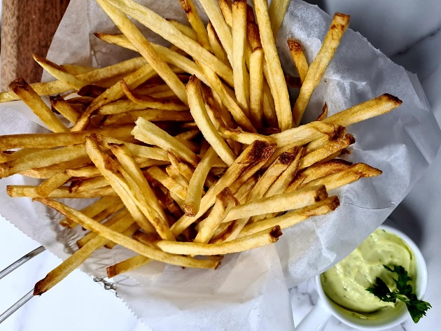 Batata frita sequinha com maionese verde | Band Receitas