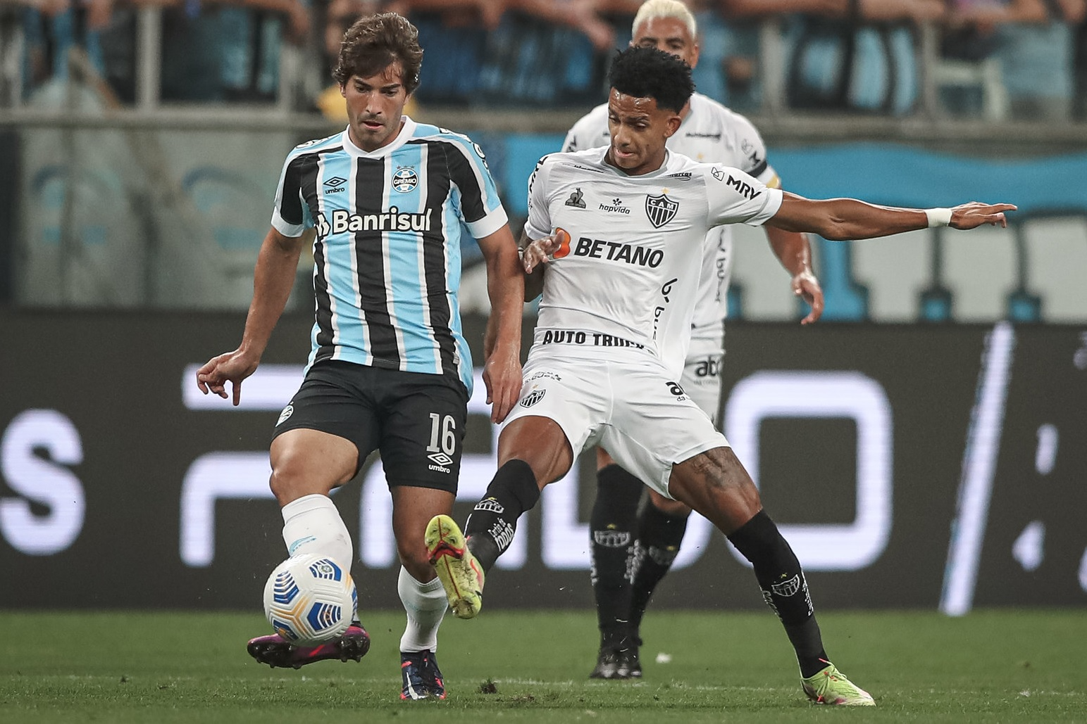 Grêmio e Bahia caem pra Série B; Fluminense e América-MG vão pra Libertadores