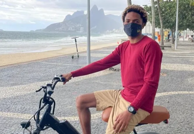 A bicicleta elétrica comprada pelo instrutor de surf Matheus Ribeiro era roubada