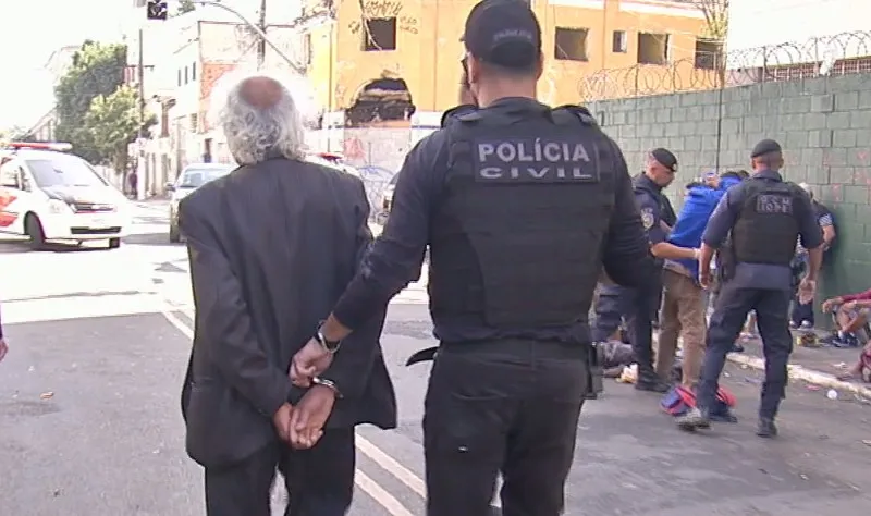 Polícia realiza operação na cracolândia e prende idoso suspeito de 60 roubos