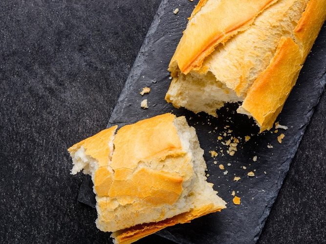 Pão francês costuma ter menos conservantes que o pão de forma Envato Elements