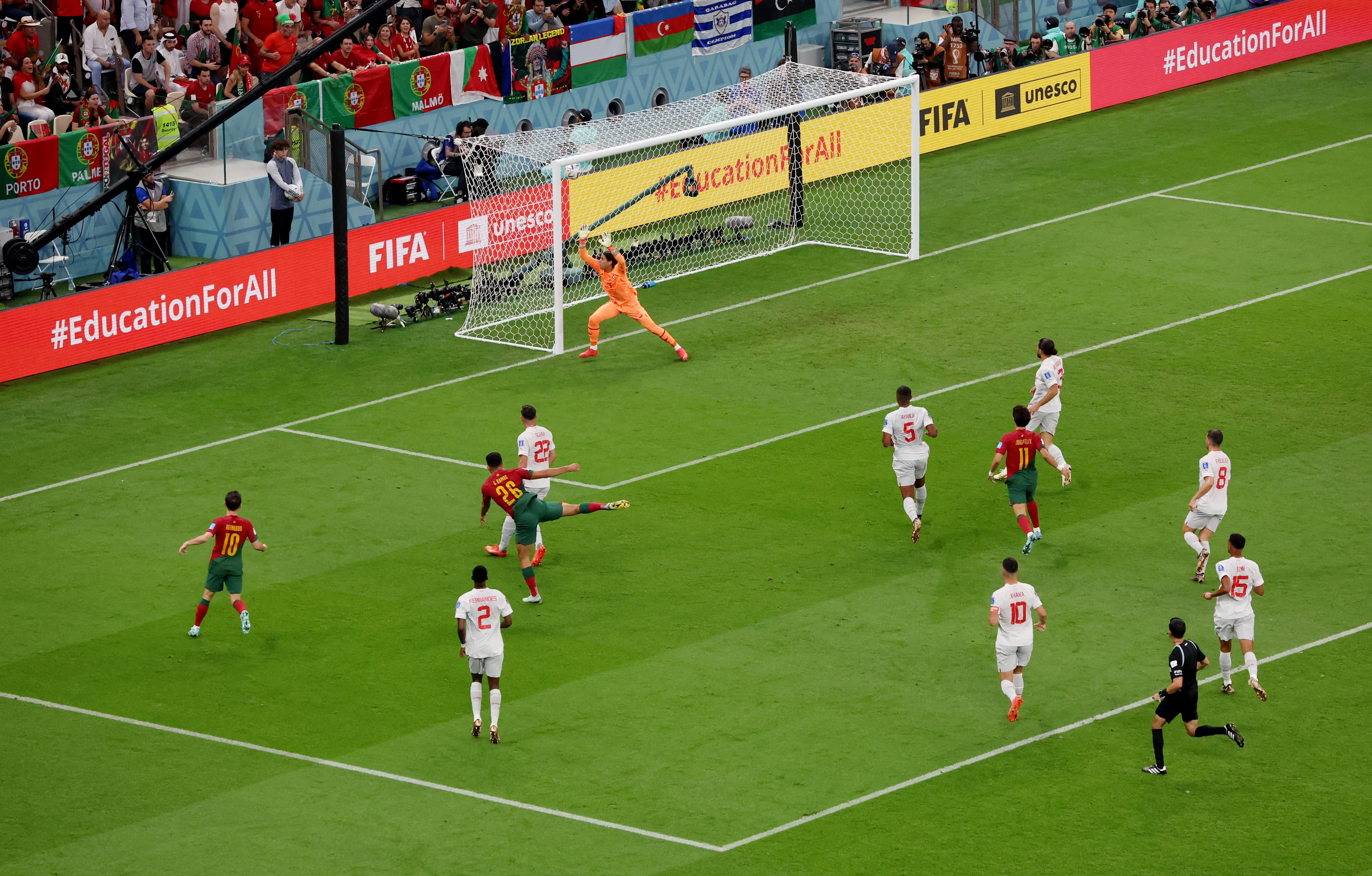 Marrocos supera a Espanha nos pênaltis, avança às quartas de final da Copa  do Mundo e faz história - Lance!