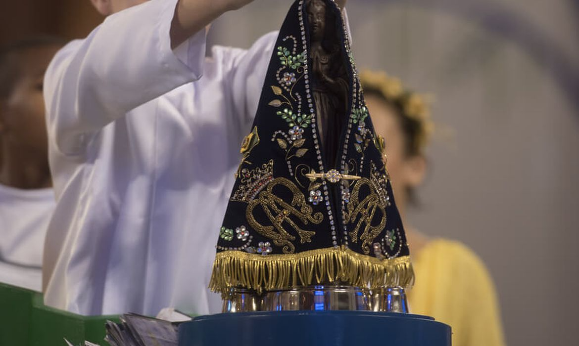 Estão programados na cidade sete horários de missas. Foto: Divulgação/ Santuário Nossa Senhora Aparecida