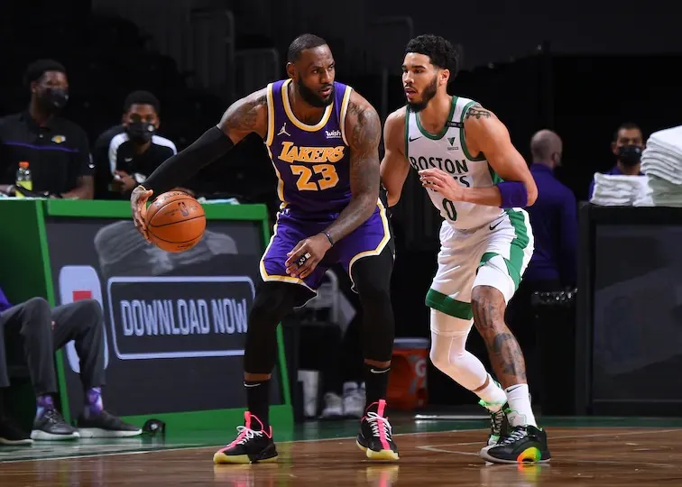 Band - Hoje tem mais um jogo emocionante da @nba entre Los Angeles