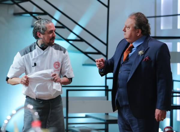 MasterChef Profisisonais: Marcelus é eliminado após sanduíche seco