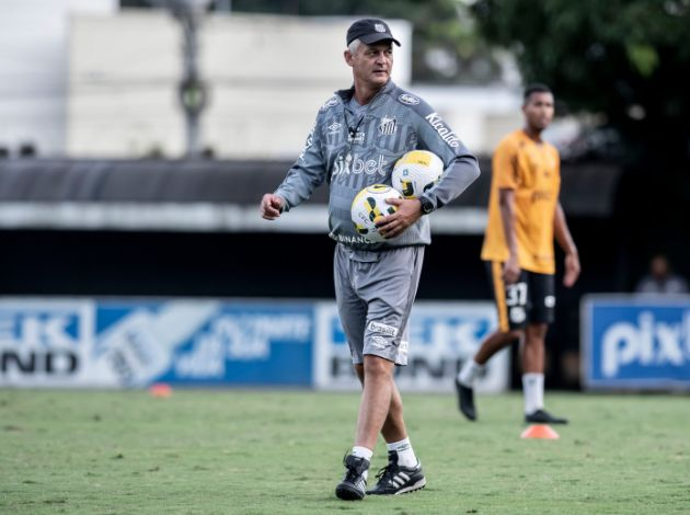 Após oito jogos, Lisca não é mais treinador do Santos Ivan Storti/Santos FC