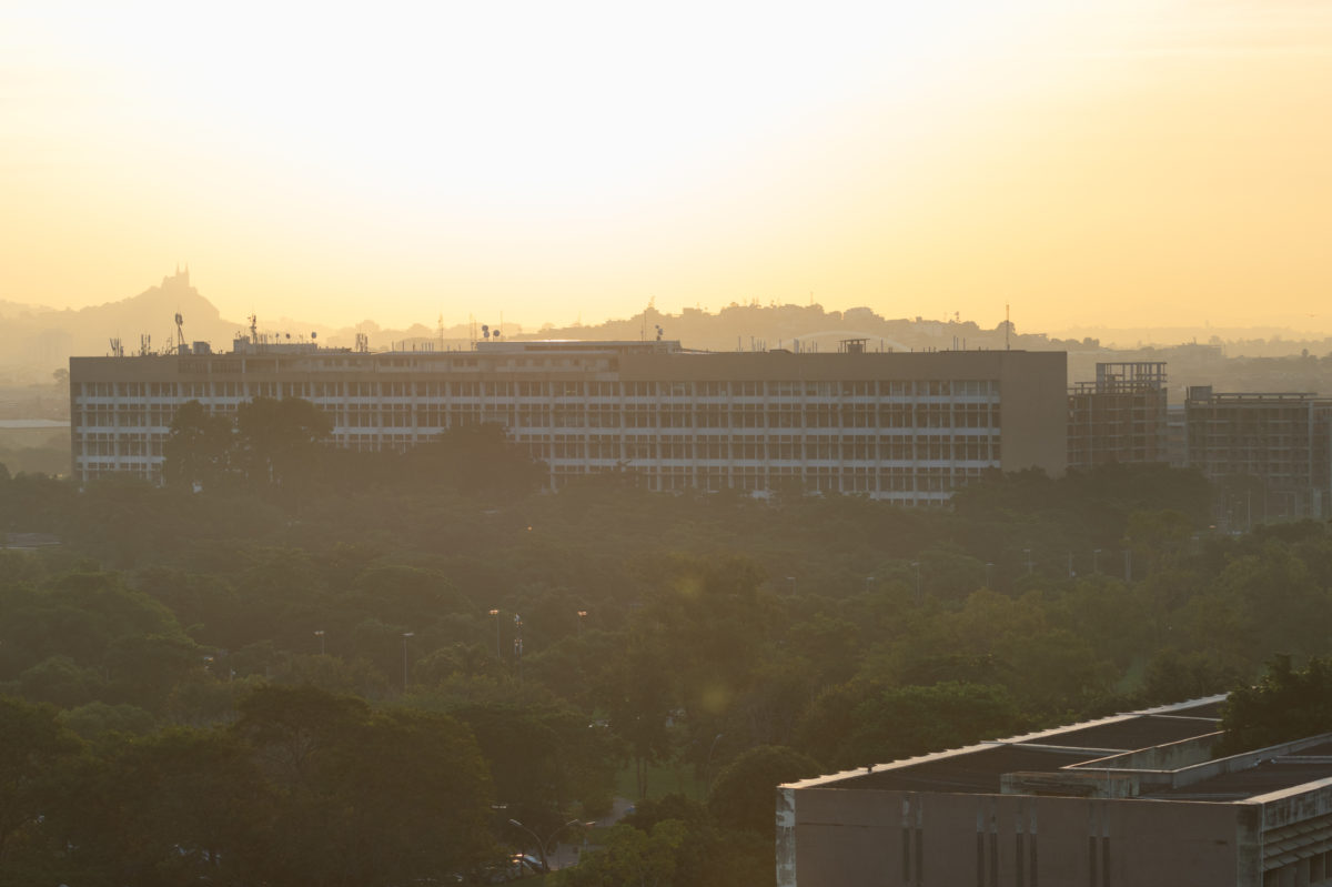 Universidade determinou o uso de máscaras em espaços fechados da instituição  Raphael Pizzino/SGCOM/UFRJ