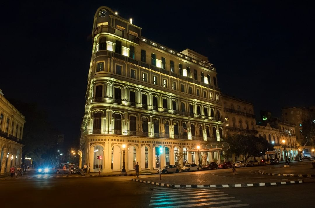 Piscina incrível, história e luxo: Veja como era o hotel que explodiu em Cuba
