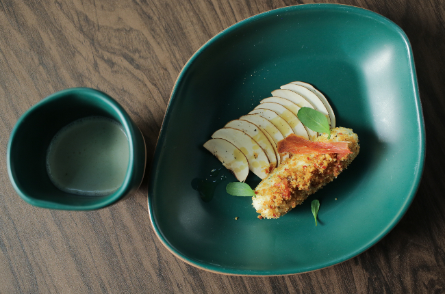 Boudin de frango, chapelure de presunto parma e creme de queijo | Band Receitas