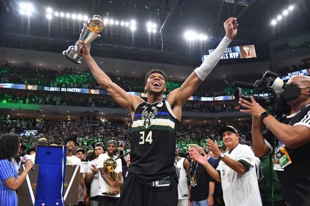 Band - Hoje tem mais um jogo emocionante da NBA entre Phoenix Suns