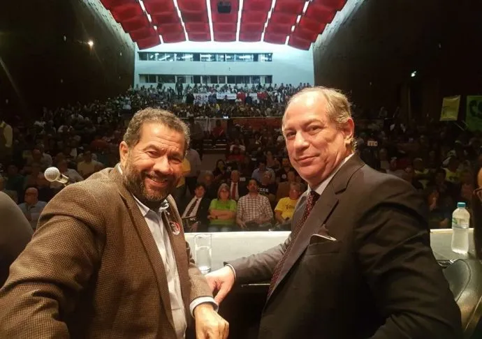 PDT oficializa apoio a Lula; Lupi diz que Ciro "endossa integralmente"