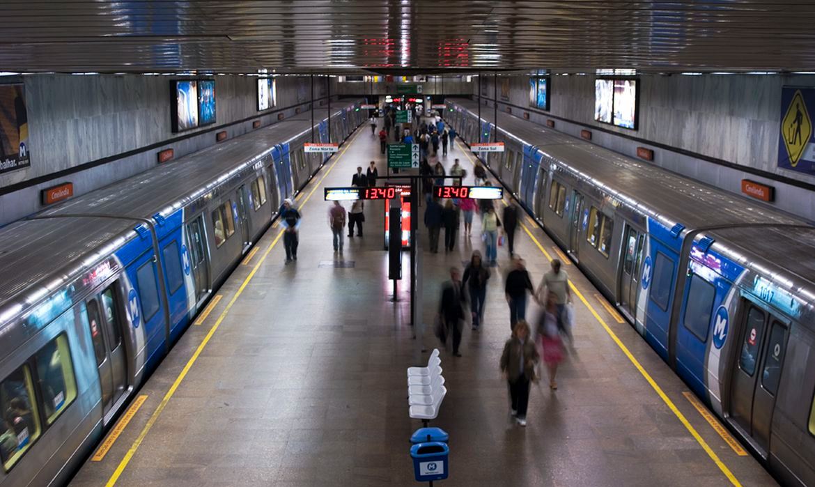 Por causa do episódio, trecho entre a Central do Brasil e a Glória teve energia suspensa Divulgação/Metrô Rio