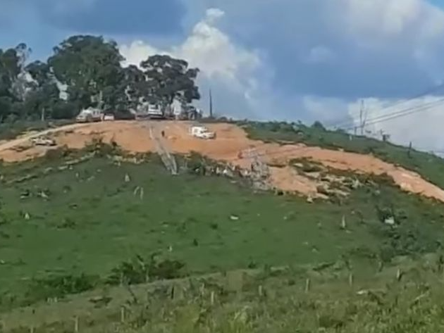 Torre de transmissão de energia elétrica caída no sudoeste do Pará Reprodução/Facebook