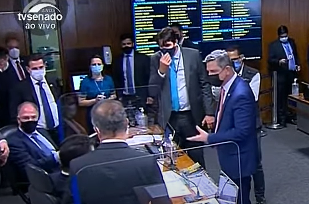 Senado avança com PEC dos Plenários para bancar Auxílio Brasil