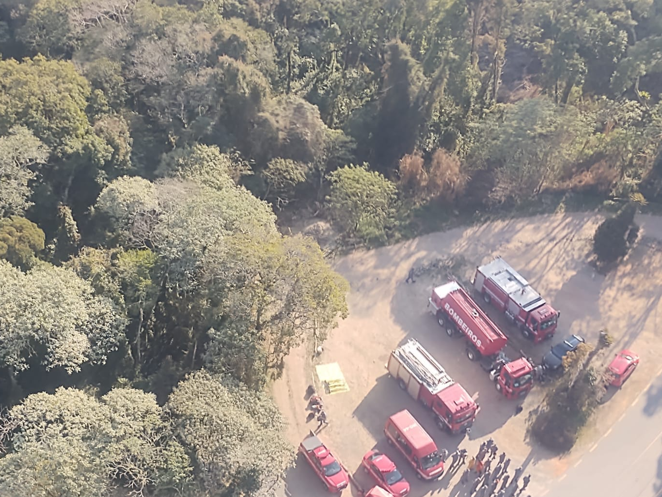 Incêndio atingiu área equivalente a 12 campos de futebol Divulgação/Corpo de Bombeiros 