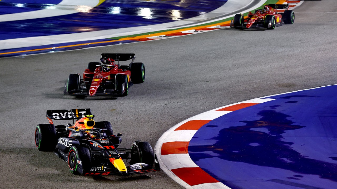 GP Singapura F1, TL2: Carlos Sainz termina no topo da tabela de