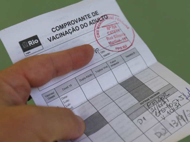 Passaporte de vacinação volta a ser obrigatório no RJ após decisão do STF Tânia Rêgo/Agência Brasil