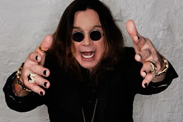 Ozzy escolheu o hit do Black Sabbath 'Paranoid' para a ocasião