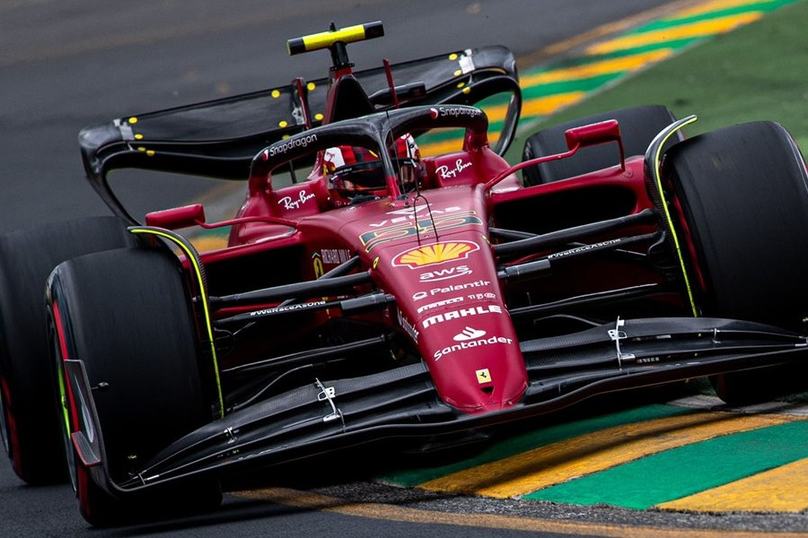 Espanhol teve problemas no Q3 e abandonou corrida após rodar nas primeiras voltas Scuderia Ferrari