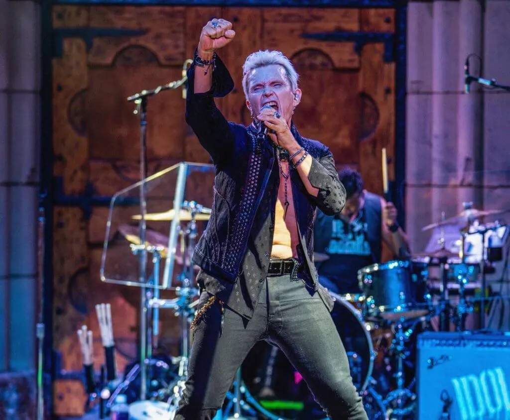 Billy Idol será a 2.743ª estrela da famosa Calçada