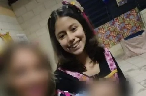 Ana Lívia, de apenas 13 anos, foi morta após ser baleada  Imagem/ Arquivo Pessoal