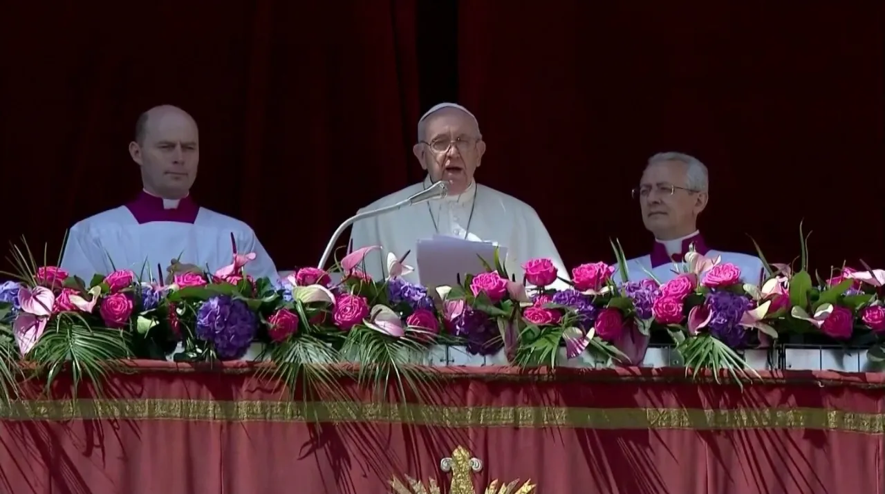 Papa Francisco discursa neste domingo de Páscoa (17)