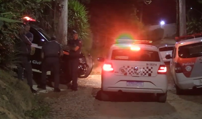 Idoso luta com criminosos para impedir roubo de casa na Grande SP Reprodução