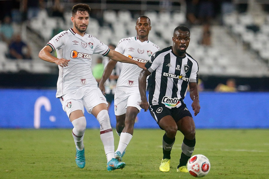 Botafogo e Flu fizeram jogo equilibrado na semifinal Foto: Divulgação