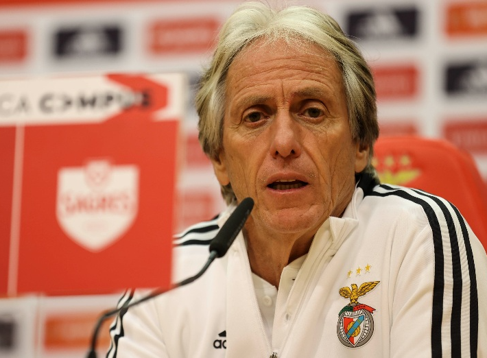 Jorge Jesus em entrevista coletiva nesta sexta-feira Tânia Paulo