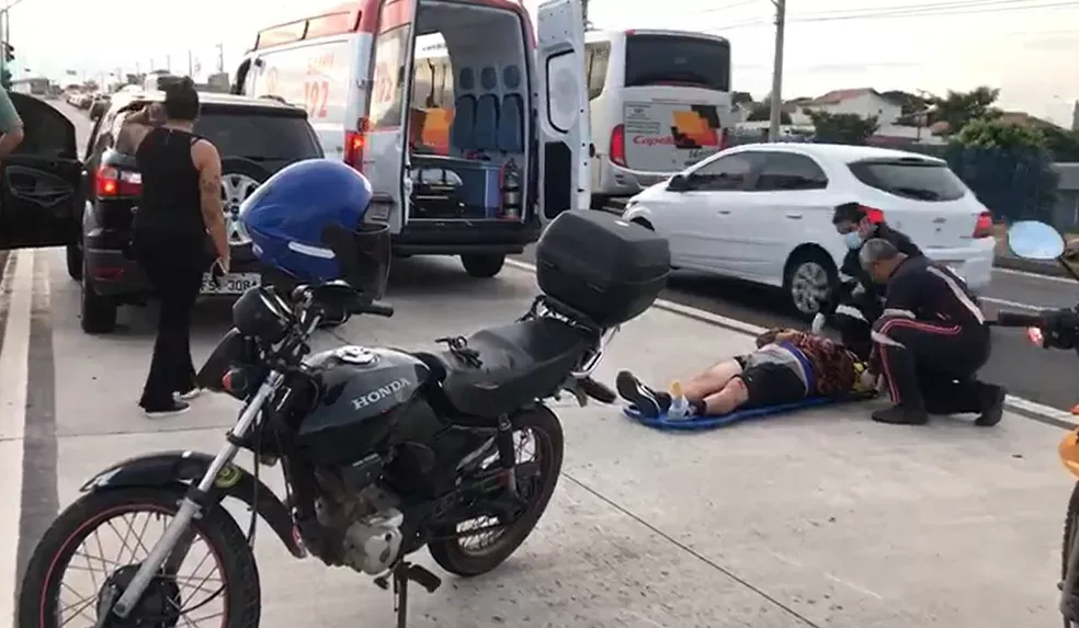 Motociclista foi socorrido pelo Samu