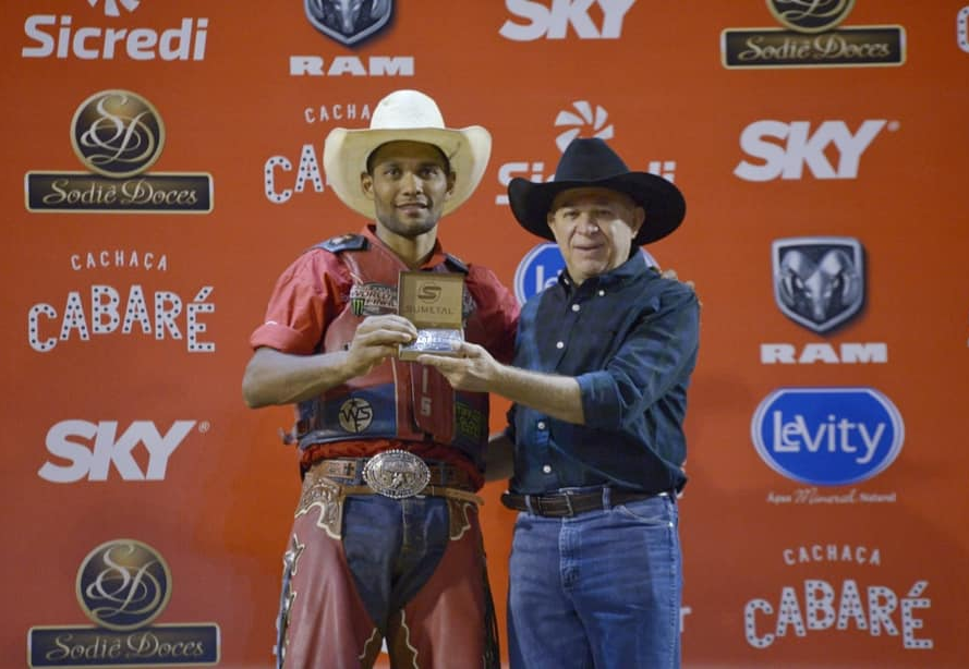 Taubateano Allan de Souza é campeão em live da Festa do Peão de Barretos Divukgação/Festa do Peão de Barretos