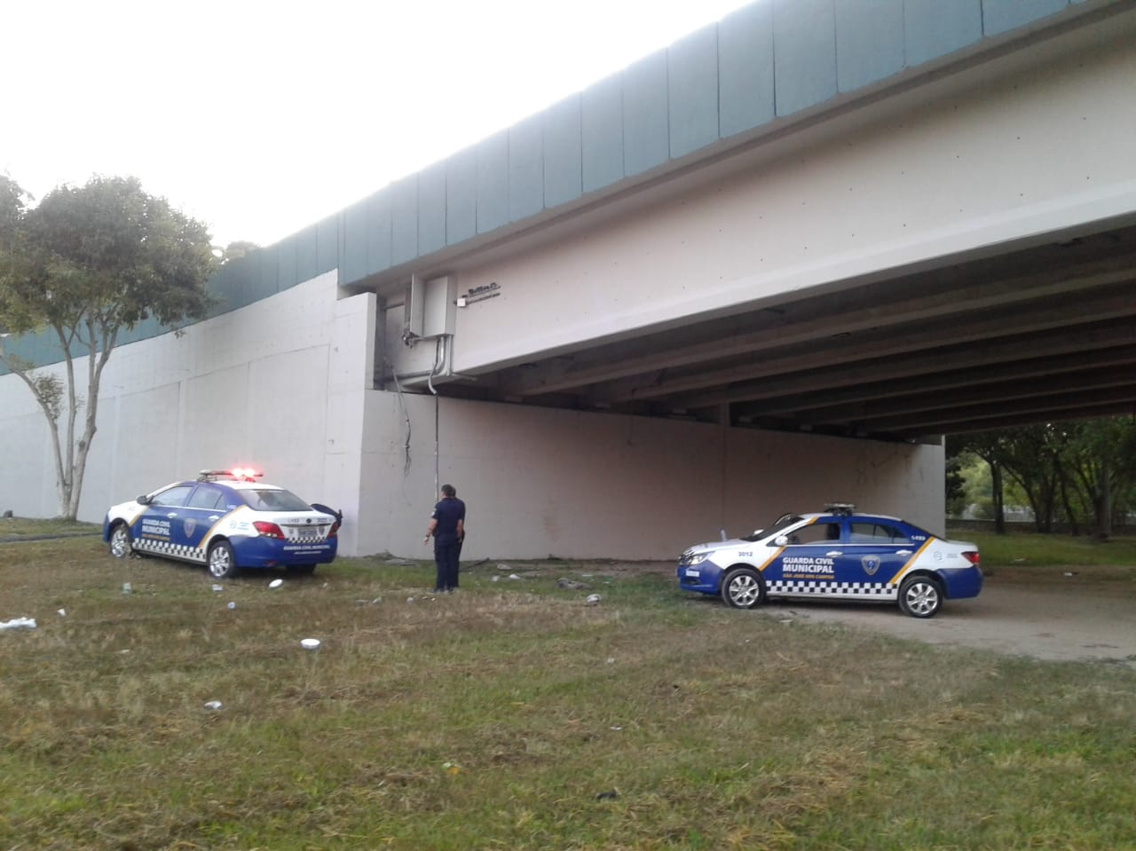 Homem é detido pela GCM ao furtar fios de cobre, em São José dos Campos Divulgação/Guarda Civil Municipal