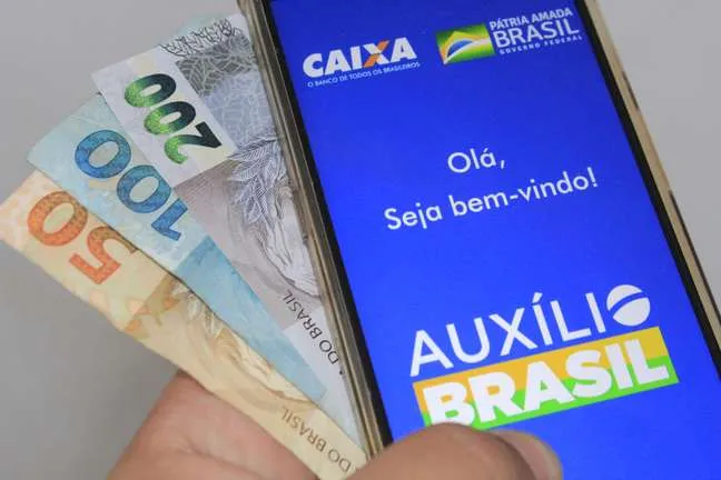 Segunda parcela do Auxílio Brasil começa a ser paga nesta sexta-feira (10)