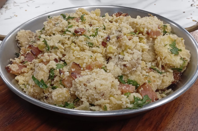 Farofa de banana com bacon | Band Receitas