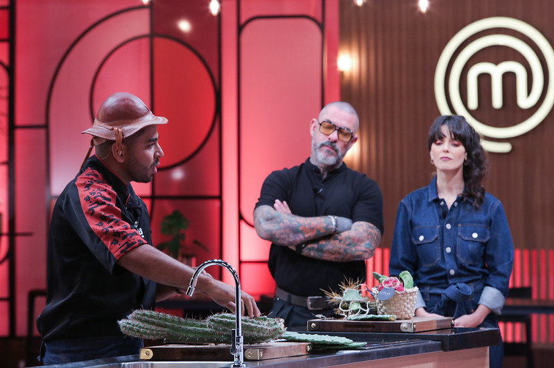 Caixa Misteriosa com cactos surpreende os cozinheiros no MasterChef Melissa Haidar/Band