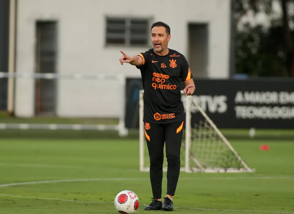 Vítor Pereira estará fora do confronto contra Boca Juniors pela Libertadores Rodrigo Coca/Agência Corinthians