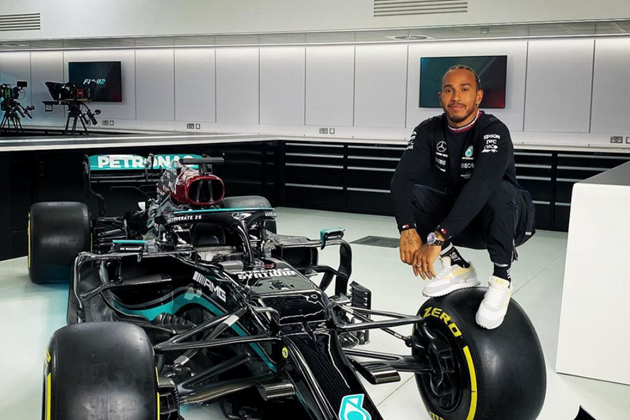 Carro do heptacampeão Lewis Hamilton passa por muitos cuidados antes da corrida Mercedes