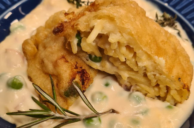 Bolinho de fettuccine ao molho parisiense | Band Receitas