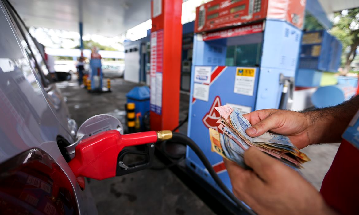 ANP realizou um levantamento dos preços médios da gasolina no Estado