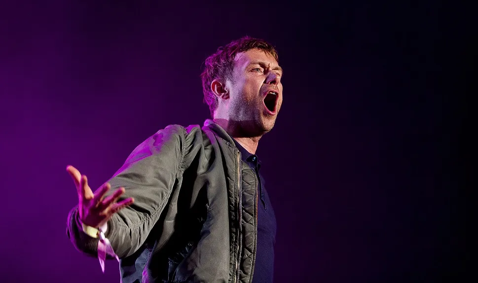 Damon Albarn atualmente está turnê liderando o Gorillaz