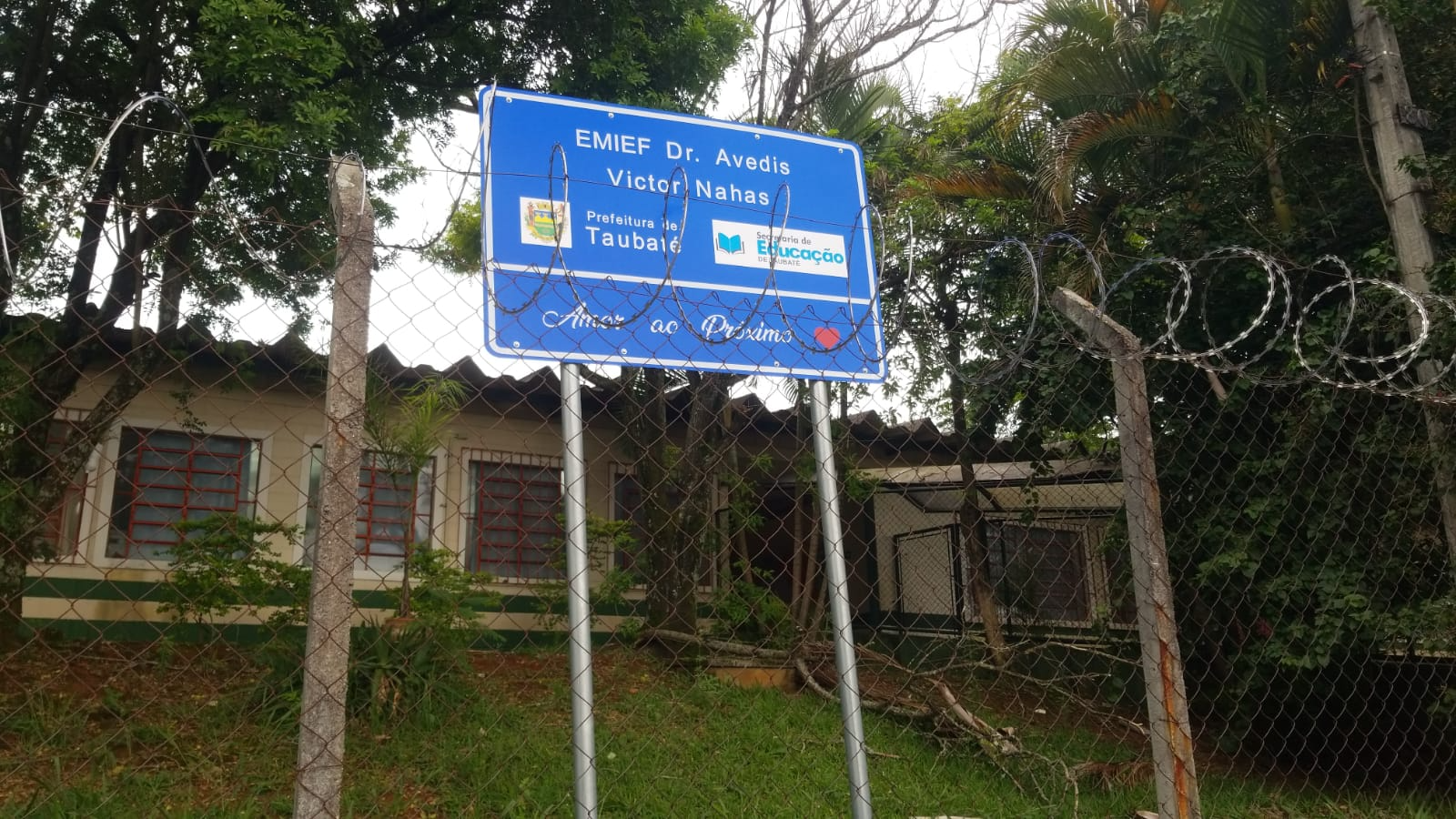 Escola Avedis em Taubaté Rauston Naves