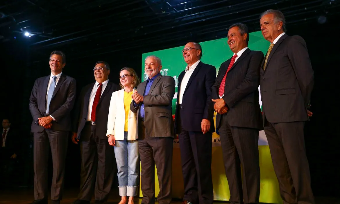 O presidente Lula anunciou os primeiros nomes dos ministro do futuro governo