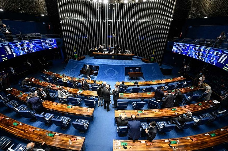 Senadores aprovam PLP que limita ICMS em 17% sobre combustíveis Jefferson Rudy/Agência Senado